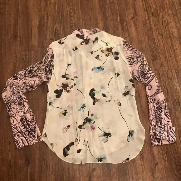 Robert Graham Silk Blouse French Cuff Long Sleeve Size Medium - Picture 2 of 10